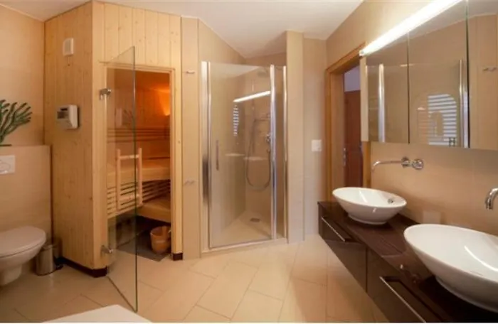 大使b11公寓 洛伊克巴德